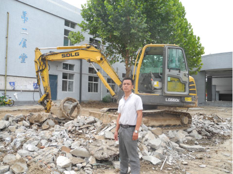 经营挖掘机15年，凯发k8娱乐挖掘机用着顺手